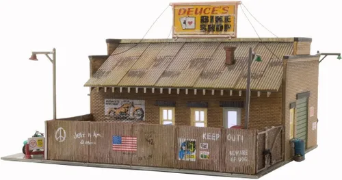 Miniatura 3 de Maqueta de tienda de motos a escala Woodland Scenics.