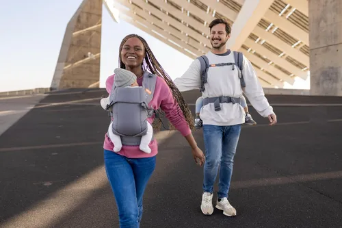 Miniatura 10 de Beco Gemini Portabebés desde Recién Nacido hasta Niño Pequeño - Portabebés Ergonómico Certificado para Bebés y Niños de 7-35 libras - Forma M, Gris