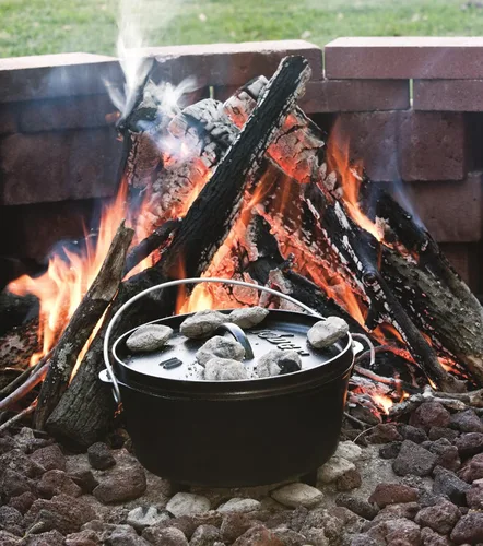 Miniatura 3 de Lodge L10DCO3 - Horno holandés de hierro fundido para campamento profundo, pre-sazonado, 5 cuartos de galón y 10 pulgadas, color negro