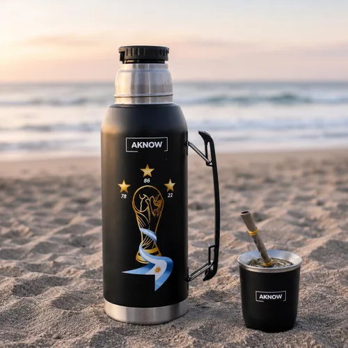Miniatura 6 de Thermo Argentino mate agua Copa del Mundo Botella de acero inoxidable con bandera argentina 1LT (negro)
