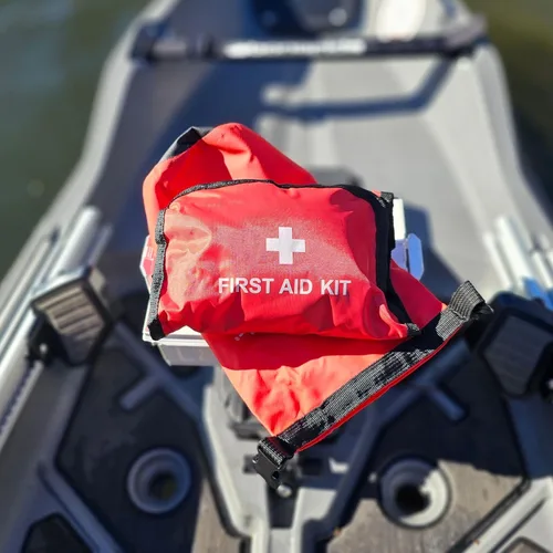 Miniatura 2 de YakAttack Kit de primeros auxilios impermeable para canotaje y kayak con bolsa seca Esenciales de emergencia médica y de supervivencia Equipo