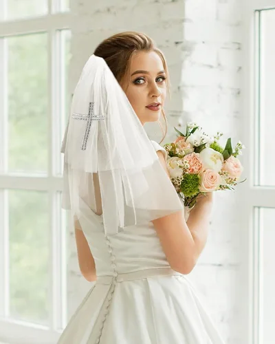 Miniatura 2 de Mantveil Velos de novia cruzados longitud de hombro blanco velo corto de 2 niveles con peine accesorios para el cabello para mujeres y niñas