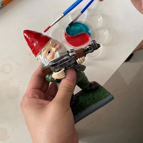 Miniatura 8 de nezababy Gnomos militares de jardín con pistolas, divertidos gnomos del ejército, estatuas para exteriores, escritorio travieso, decoración de patio