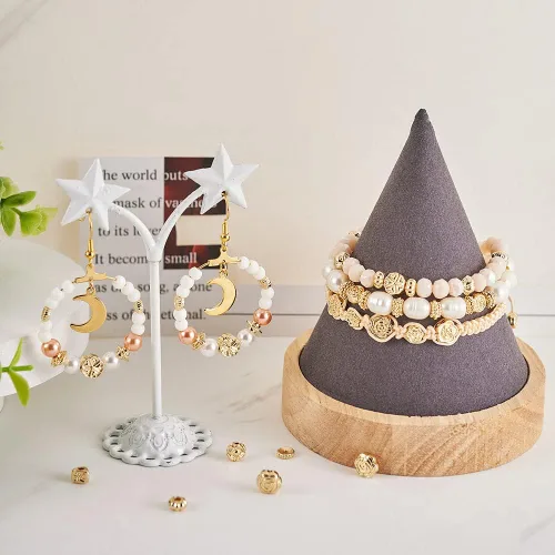 Miniatura 3 de KISSITTY 84 cuentas espaciadoras chapadas en oro de 14 quilates para hacer joyas, cuentas triangulares de calabaza, espaciadores de metal