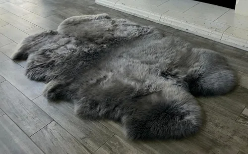 Miniatura 24 de LAMBZY Alfombra sintética de piel de oveja auténtica, con textura inferior gruesa, fuerte, fácil de lavar, resistente a las manchas, perfecta