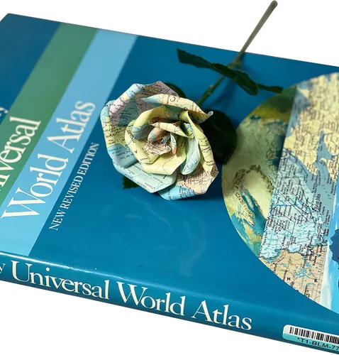 Miniatura 6 de Flores de papel de mapa hechas a mano, rosa de papel hecha a partir de páginas del Atlas Mundial recicladas, regalos para amantes de los viajes