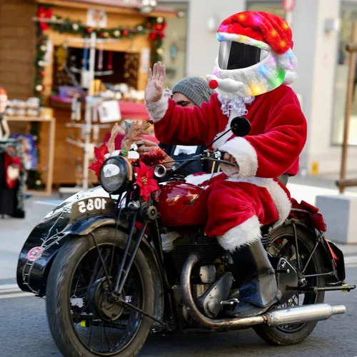 Miniatura 7 de Funda extra grande para casco de motocicleta de Papá Noel de Navidad con luz, sombrero de decoración de 30 x 15.8 pulgadas para hombres y mujeres