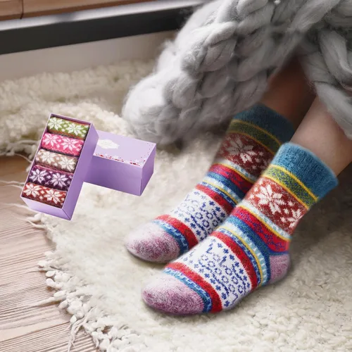 Miniatura 5 de SISOSOCK Paquete de 5 calcetines gruesos y suaves para mujer, de lana de invierno, esponjosos, acogedores, casuales, para el hogar, con caja