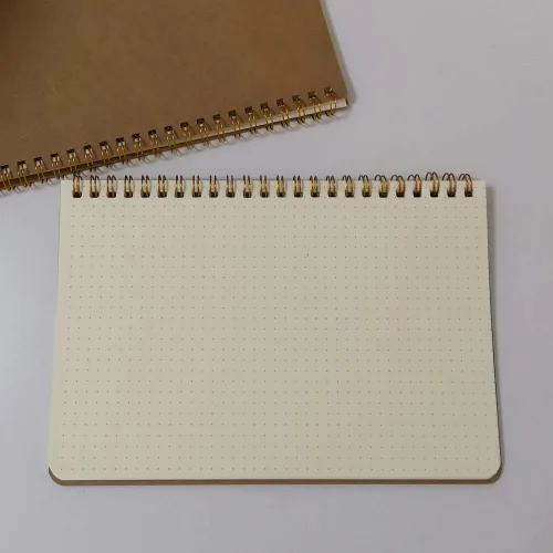 Miniatura 2 de YUREE Cuaderno de espiral A5/diario en espiral de tapa blanda, páginas de cuadrícula de puntos, 50 hojas (100 páginas), 8.45 x 5.8 pulgadas, marrón