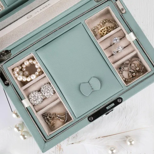 Miniatura 4 de Vlando Organizador retro con cerradura para joyas, collares, aretes, anillos, estuche de almacenamiento con llave, el mejor regalo para mujeres