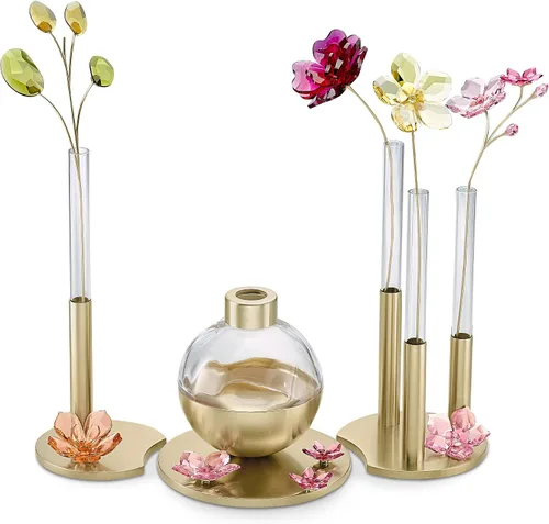 Miniatura 4 de Swarovski Garden Tales - Imán de flor de cerezo, pequeño, cristales de Swarovski rosa y metal con acabado en tono dorado, parte de la colección