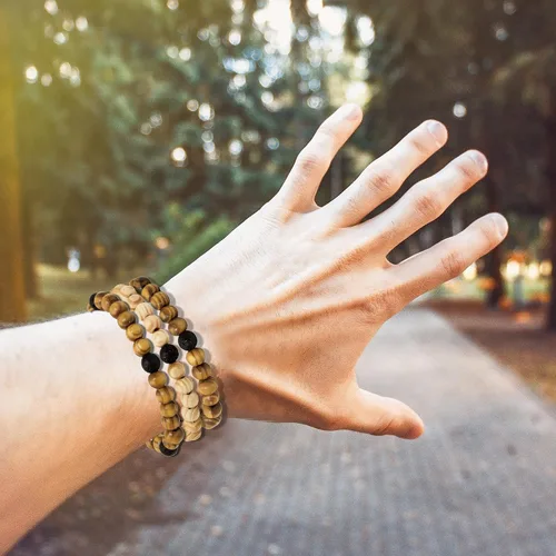 Miniatura 3 de Manfnee Pulsera de cuentas de madera para hombres y mujeres, difusor de aceite esencial de lava