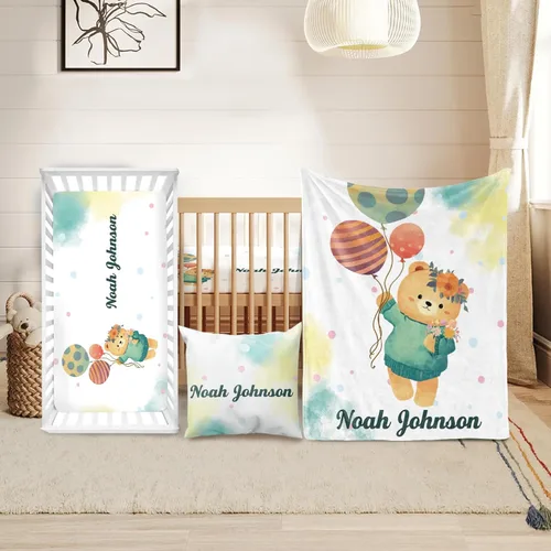 Juego de ropa de cuna personalizado Duckbe - Diseño de oso con nombre personalizado para guardería de bebé, juego de 3 piezas - Manta suave y
