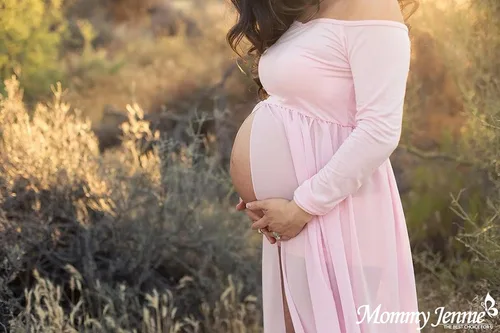 Miniatura 4 de Mommy Jennie Vestido de maternidad con hombros descubiertos y manga larga dividida frontal vestido de gasa para sesión de fotos