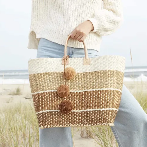 Miniatura 2 de Mar Y Sol Samana Ombre - Bolsa de playa con pompones y diseño de sisal