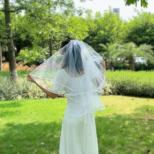Miniatura 2 de Wedding Bridal Veils, Women Simple Tulle Cathedral Veils for Bachelorette Party and Wedding Hen Party W-V-1