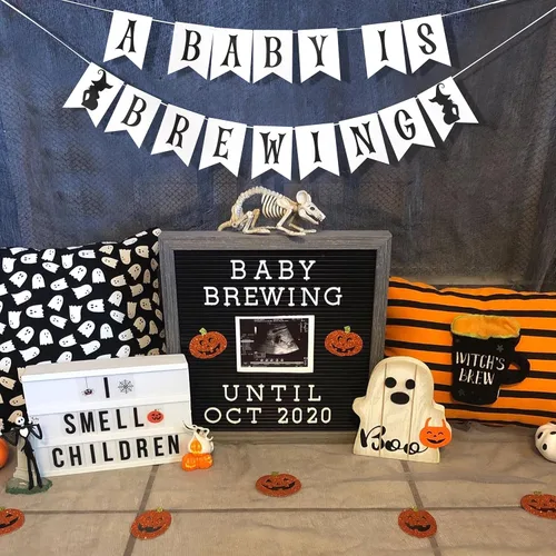 Miniatura 4 de Cartel sorpresa de fiesta con texto en inglés "A Baby is Brewing", revelación de género para decoración de baby shower de Halloween