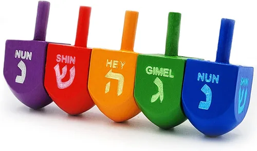 Miniatura 2 de The Dreidel Company Dreidels de madera multicolor de tamaño mediano Hanukkah Draydels con transliteración en inglés (paquete de 10)