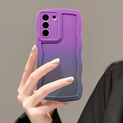 Miniatura 32 de UEEBAI Funda de silicona con marco de ola para Samsung Galaxy S22 5G, funda de teléfono con marco de ola linda, ajuste delgado, amortiguador de Negro