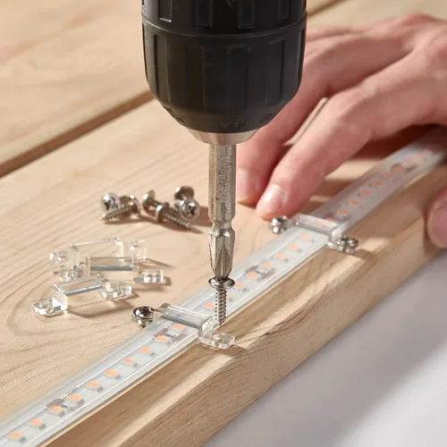Miniatura 5 de MMSD Paquete de 100 soportes de montaje para tira de luces LED, soporte de luz de rayas, gancho de cinta LED, clips rígidos con 202 tornillos