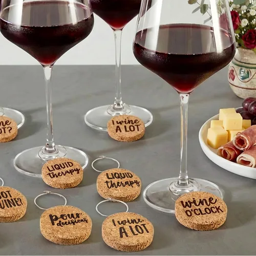 Miniatura 5 de Juvale Dijes de copa de vino, corcho circular de 1 pulgada, paquete de 12 unidades, dijes de vino para copas de tallo y decoración divertida
