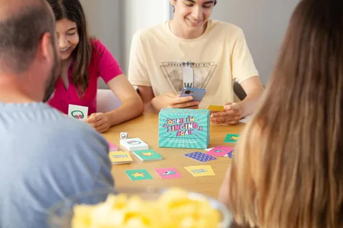Miniatura 6 de Hellofun! Juegos de mesa de música OOPS I`M Singing Againg Juegos de cartas musicales Juegos familiares Canciones para cantar, zumbar, bailar