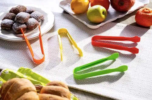 Miniatura 3 de Juego de 4 mini pinzas de plástico multicolor para aperitivos, bufé, fiestas, bodas, catering, ensaladas, hielo, pasteles, aptas para lavavajillas
