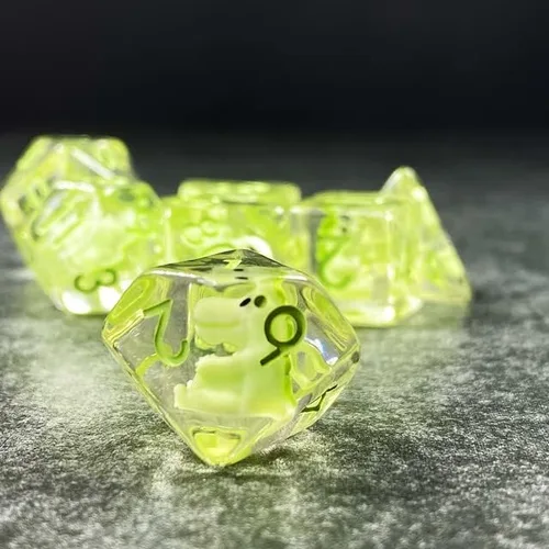 Miniatura 4 de Sage's Portal Animal Familiars - Juego de dados poliédricos de resina para Dungeons and Dragons RPG Pathfinder, mesa TTRPG (Baby Dragon)