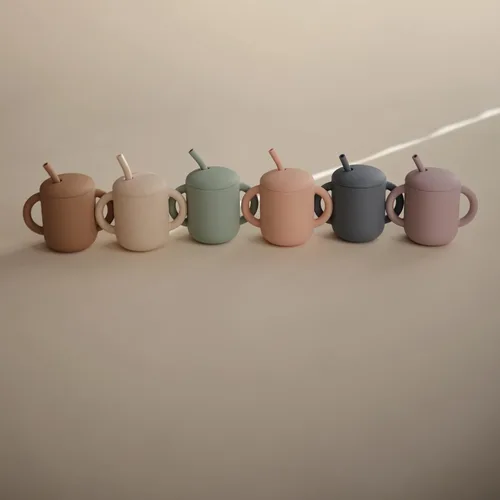 Miniatura 5 de mushie - Taza de entrenamiento de silicona 100% y pajita para niños pequeños 6 meses en adelante (Ballenas)
