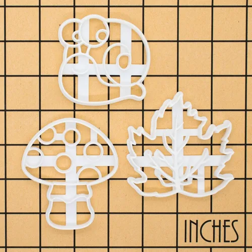 Miniatura 8 de Juego de 3 cortadores de galletas con temática caprichosa (diseños: seta, caracol, y hoja de arce), 3 piezas - Bakerlogy