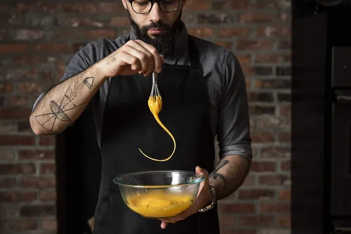 Miniatura 6 de Babish Wok de fondo plano de acero al carbono y sartén para freír, juego de batidor pequeño de acero inoxidable de 14 pulgadas y 2 piezas