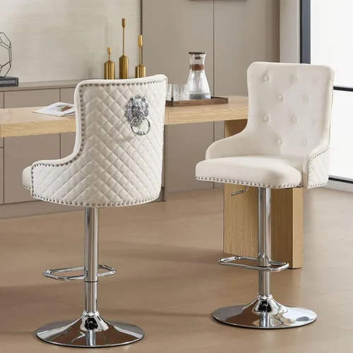 Juego de 2 taburetes de bar de terciopelo beige con respaldo tuftado alto, anillo de tracción de león, reposapiés de base cromada para isla de cocina