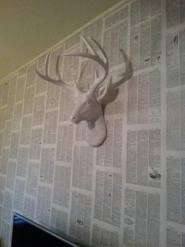 Miniatura 7 de Cabeza de ciervo, decoración de pared de Wall Charmers. Busto de imitación de taxidermia, metalizado, fabricado en resina, Poliresina, Blanco, L