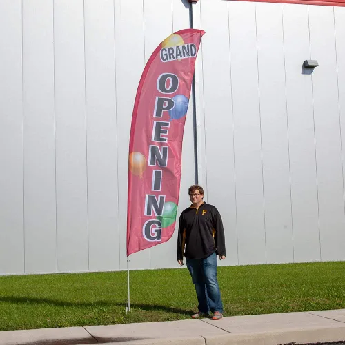 Vispronet Kit de bandera de plumas de globo de gran apertura, asta de bandera Swooper de 13 pies con estaca para el suelo, base cruzada, bolsa de