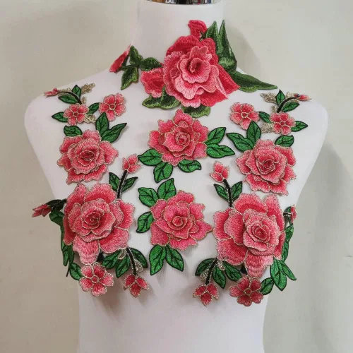 Miniatura 10 de 4 piezas de bordado de flores rosas para coser en parche vestido sombrero bolsa jeans apliques manualidades accesorios de ropa DIY (rojo rosa)
