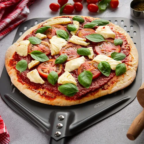 Miniatura 7 de TKC Pala Perforada para Pizza - Volteador de Pizza de Metal de 12 pulgadas compatible con Hornos Ooni, Uso Interior y Exterior, Mango Duradero