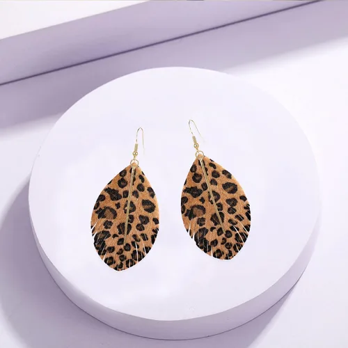 Miniatura 6 de Aretes grandes de cuero genuino suave hechos a mano con flecos, hoja ligera con barra de metal simple, lágrima, color para mujeres y niñas