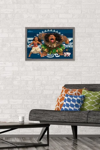 Miniatura 2 de Disney Moana - Póster de pared de caras de 22.4 pulgadas de largo x 14.7 pulgadas de ancho, versión enmarcada de madera de granero
