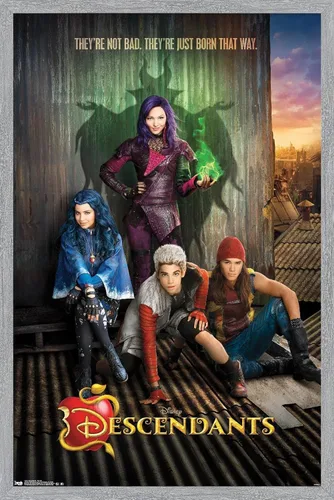 Miniatura 17 de Disney Descendants - Póster de pared de Key Art, 22.4 pulgadas de largo x 14.7 pulgadas de ancho, versión enmarcada de madera de granero