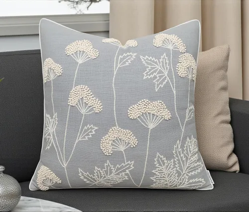 Miniatura 8 de Rudransha Funda de almohada bordada a mano con flores silvestres, 18 x 18 pulgadas, algodón marfil, floreciente