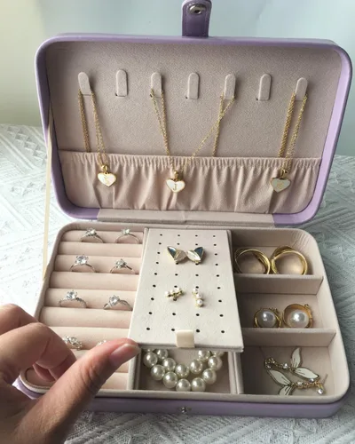 Miniatura 4 de Joyero organizador para viajes, joyería de piel sintética para niñas, organizador de joyas para aretes, collares, anillos, relojes, bodas