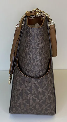 Miniatura 9 de Michael Kors Jet Set - bolsa de hombro para viaje con cadena grande, cartera triple Michael Kors Jet Set.