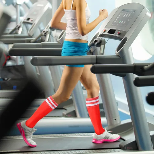 Miniatura 5 de Ultrafun 6 pares de calcetines de fútbol de compresión de color elástico hasta la rodilla, calcetines atléticos de fútbol para hombres, mujeres