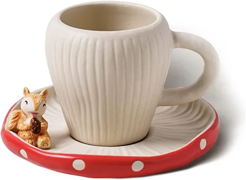 Bonita taza de hongo con platillo, hecha a mano con lunares esmaltados, con decoración de ardilla en el plato. Tazas de café de cerámica mate de