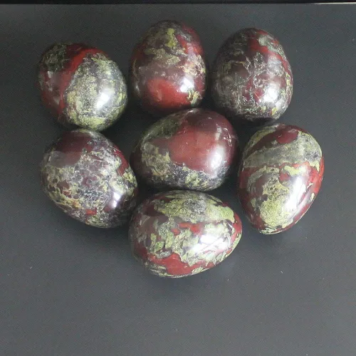 Miniatura 5 de Huevo de cristal de cuarzo rosa con piedras preciosas mixtas de 1.575x1.181 in con soporte de madera para decoración del hogar