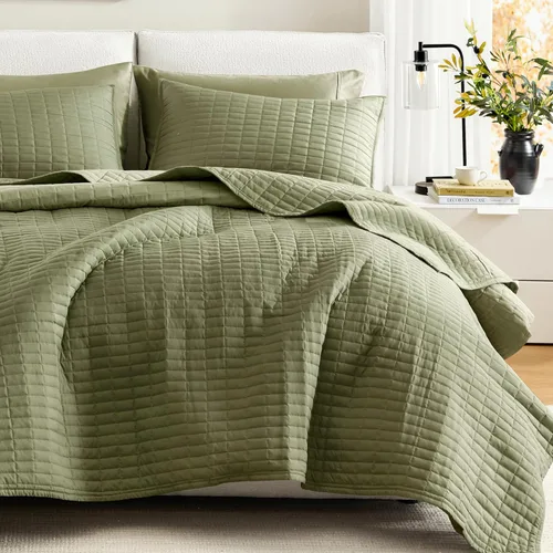 Miniatura 21 de Comfort Spaces Juego de edredón de tamaño King extragrande de color blanco de 120 x 118 pulgadas, colcha acolchada de microfibra ligera de verano