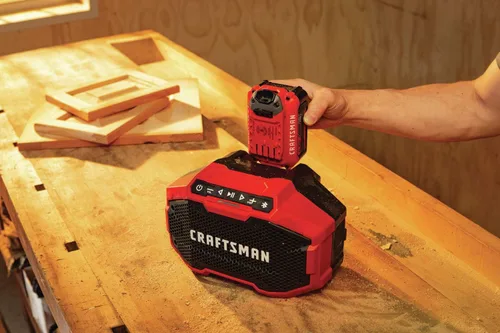 Miniatura 13 de CRAFTSMAN V20 Altavoz Bluetooth Portátil Inalámbrico, Solo Herramienta (CMCR001B), Rojo