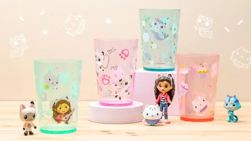 Miniatura 11 de Zak Designs DreamWorks Gabby's Dollhouse Juego de Vasos Anidables para el Hogar, Vasos de Plástico sin BPA de 14.5oz, Paquete de 4