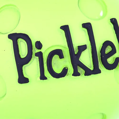 Miniatura 7 de Needzo Adorno de Navidad de Pickleball, decoración festiva para árbol de vacaciones, regalo para amantes de las bolas de pepinillo, 2.5 pulgadas