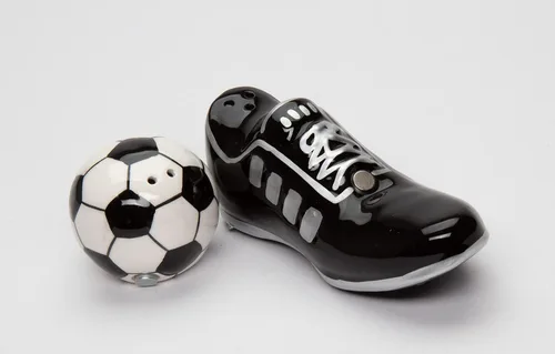 Miniatura 9 de CG - Zapatos de fútbol magnéticos con salero y pimentero, negro, 4 1/2 pulgadas x 1 3/4 pulgadas x 3 pulgadas de alto (SS-CG-10466)